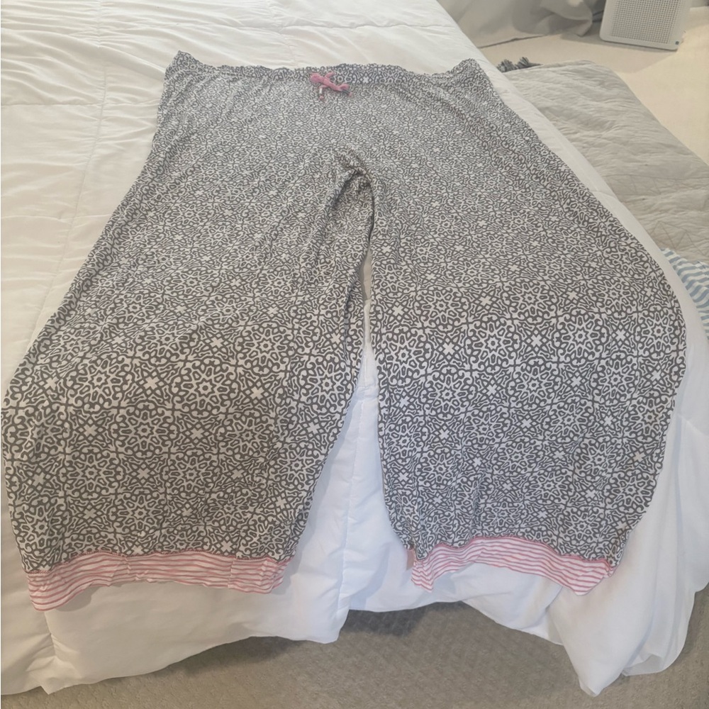 Ellen Tracy Gray Patterned Pajama/Lounge Pants. 3X, NWOT washed but not worn.